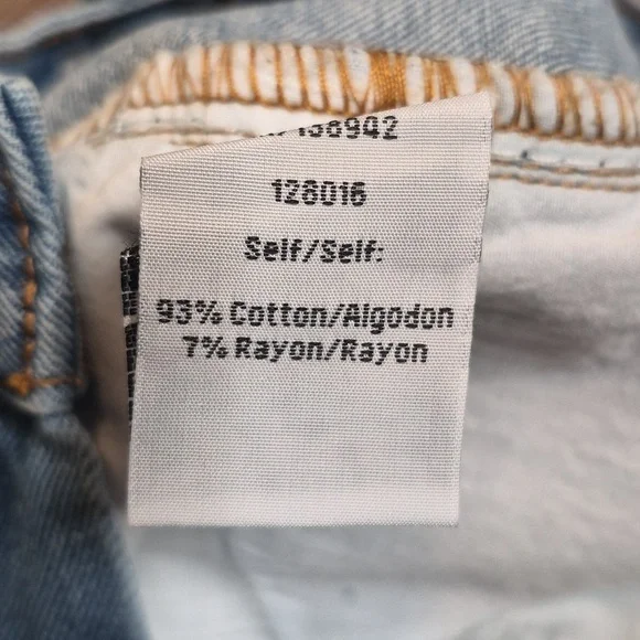 Ontwelfth Distressed Embroidered Flowers Raw Him High-rise Denim Shorts, Size 28 - Picture 9 of 10